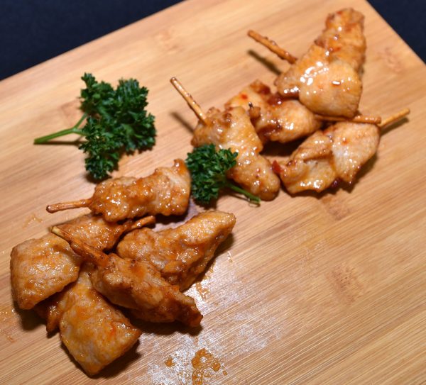 Kipspiesjes (sesam-ketjapmarinade)